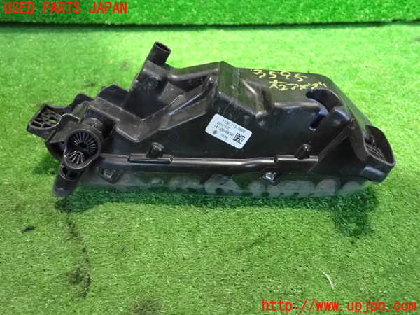 2UPJ-9235951180]BMW X1(AD20)右フォグ 中古 (F48)_4