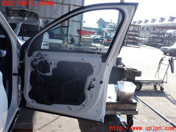 2UPJ-9235951230]BMW X1(AD20)右前ドア (43R-011005) 中古 (F48)_2