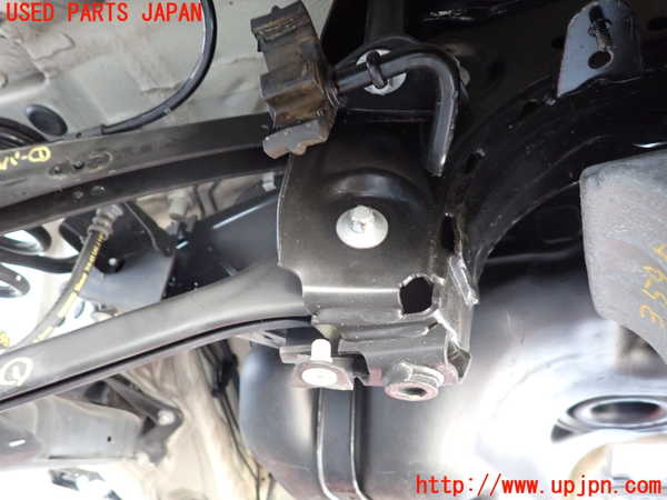2UPJ-9235955295]BMW X1(AD20)リアメンバー 中古 (F48)_3