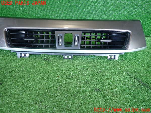 2UPJ-9235957528]BMW X1(AD20)エアコン吹き出し口3 (真中) 中古 (F48)_2