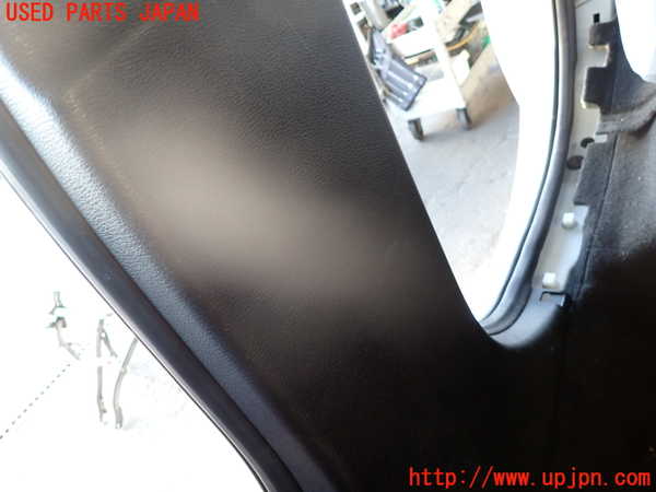 2UPJ-9235957665]BMW X1(AD20)右センターピラートリム 中古 (F48)_4