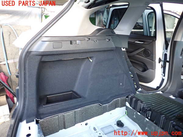 2UPJ-9235957680]BMW X1(AD20)左リアピラートリム 中古 (F48)_2