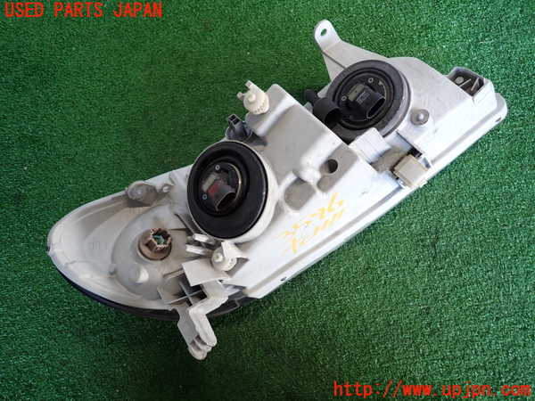 2UPJ-9235961132]セフィーロ(A33)左ヘッドライト ハロゲン 中古_3