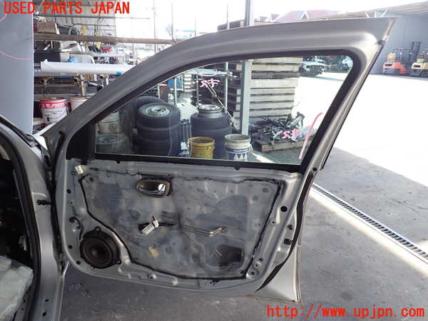 2UPJ-9235961230]セフィーロ(A33)右前ドア (43R-00034) 中古_5