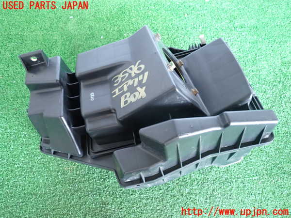 2UPJ-9235962560]セフィーロ(A33)エアクリーナーボックス 中古_2