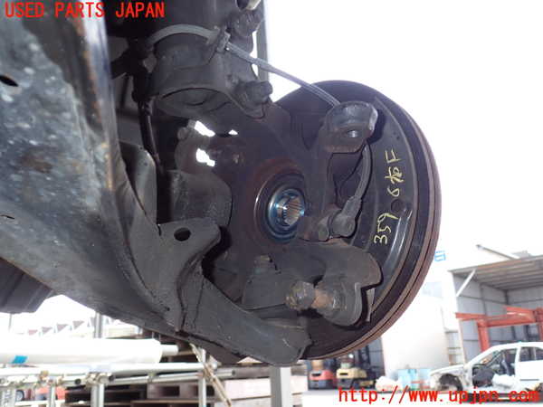 2UPJ-9235964290]セフィーロ(A33)右フロントナックルハブ 中古_2
