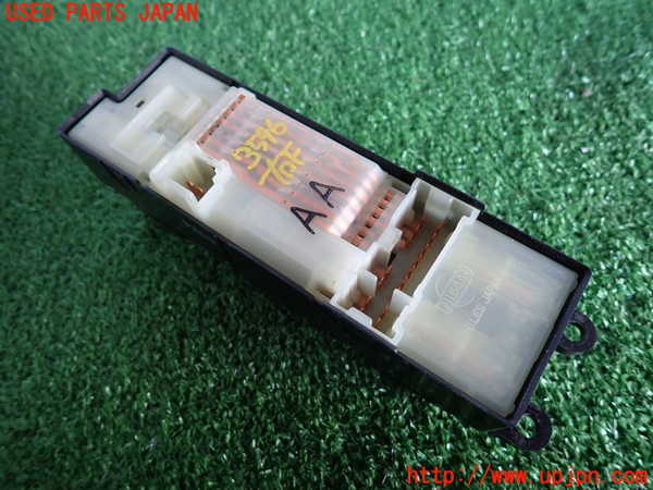 2UPJ-9235966240]セフィーロ(A33)右前パワーウィンドウスイッチ 中古_2