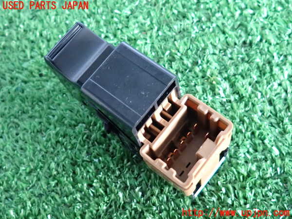 2UPJ-9235966245]セフィーロ(A33)左前パワーウィンドウスイッチ 中古_3