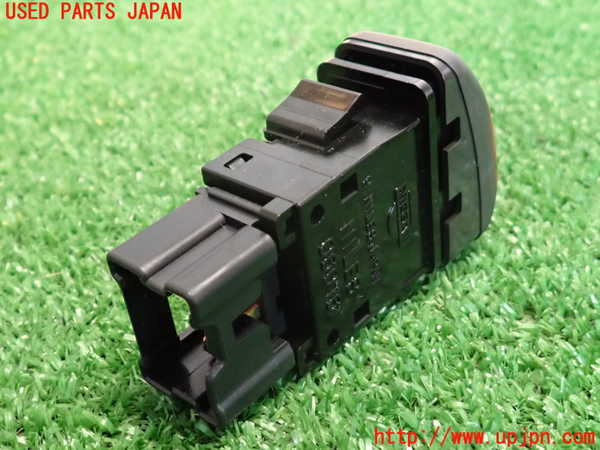 2UPJ-9235966290]セフィーロ(A33)ハザードスイッチ 中古_2