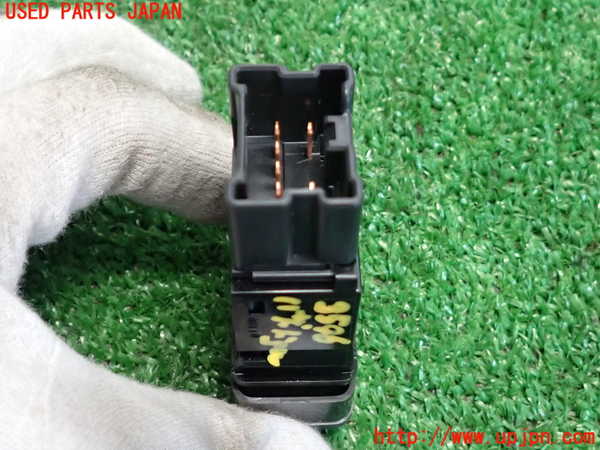 2UPJ-9235966290]セフィーロ(A33)ハザードスイッチ 中古_3