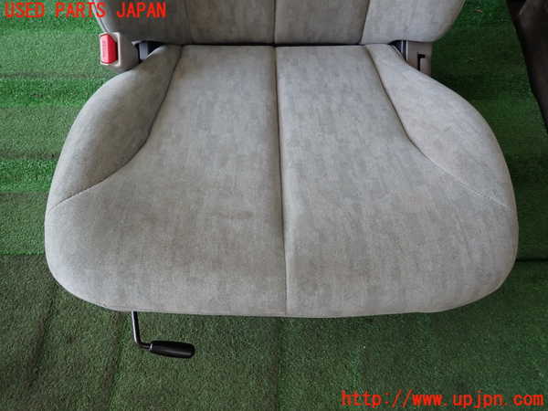 2UPJ-9235967065]セフィーロ(A33)助手席シート 中古_3