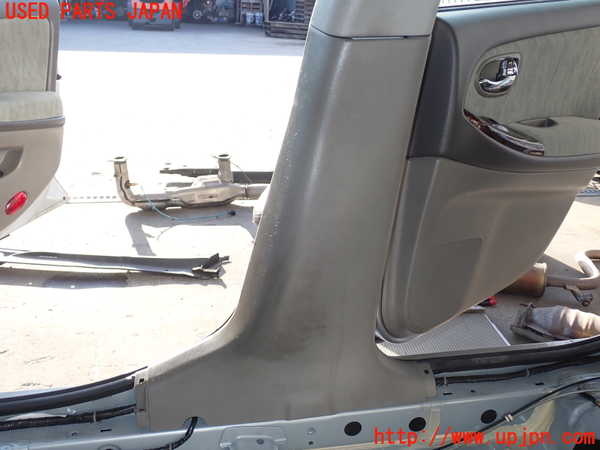 2UPJ-9235967665]セフィーロ(A33)右センターピラートリム 中古_3