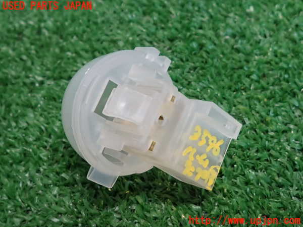 2UPJ-9235966413]セフィーロ(A33)ルームランプ3 (真中 ラゲッジ) 中古_2