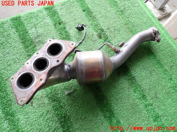 2UPJ-9235972041]ベンツ S350(221057)(W221)エキマニ1 (触媒 マニバーター) 中古_2