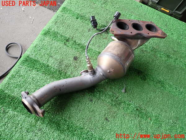 2UPJ-9235972042]ベンツ S350(221057)(W221)エキマニ2 (触媒 マニバーター) 中古_2