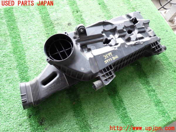 2UPJ-9235972560]ベンツ S350(221057)(W221)エアクリーナーボックス 中古_2