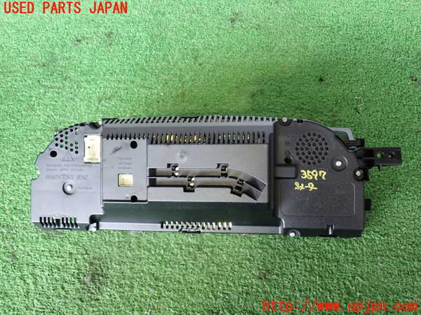 2UPJ-9235976170]ベンツ S350(221057)(W221)スピードメーター 中古_3