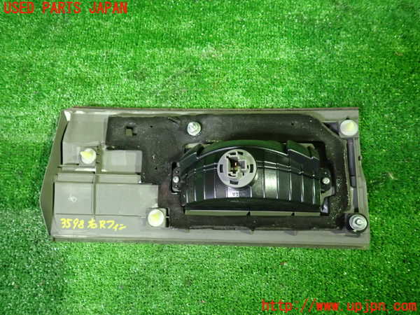 1UPJ-9235981550]デリカD：5(CV5W)右リアフィニッシャー 中古_2