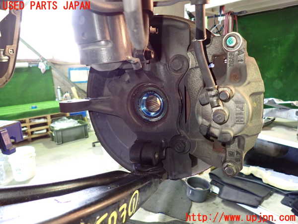 1UPJ-9235984295]デリカD：5(CV5W)左フロントナックルハブ 中古_2