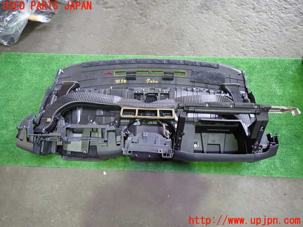 1UPJ-9235987505]デリカD：5(CV5W)ダッシュボード 中古_4