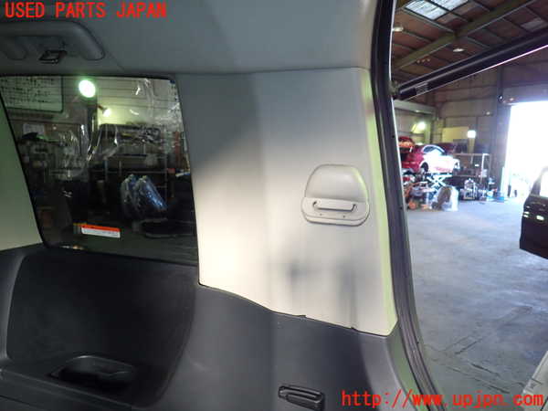 1UPJ-9235987675]デリカD：5(CV5W)右リアピラートリム 中古_3