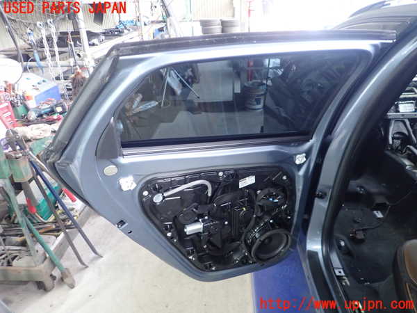 1UPJ-9235991320]ボルボ・V40 クロスカントリー(MB420XC)左後ドア 中古 AGC M189 43R-00048_3