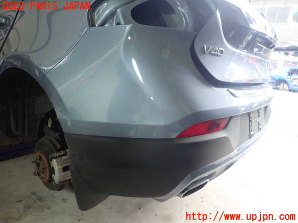 1UPJ-9235991610]ボルボ・V40 クロスカントリー(MB420XC)リアバンパー 中古_3