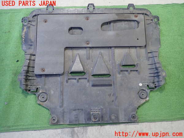 1UPJ-9235992170]ボルボ・V40 クロスカントリー(MB420XC)エンジンアンダーカバー 中古_2