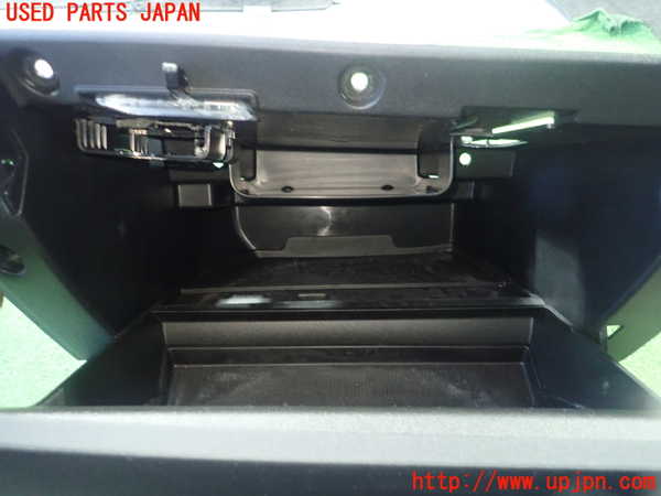 1UPJ-9235997516]ボルボ・V40 クロスカントリー(MB420XC)グローブボックス1 中古_2