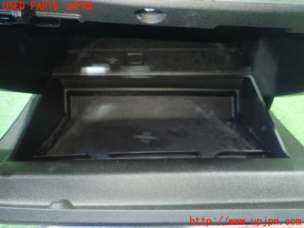 1UPJ-9235997516]ボルボ・V40 クロスカントリー(MB420XC)グローブボックス1 中古_3