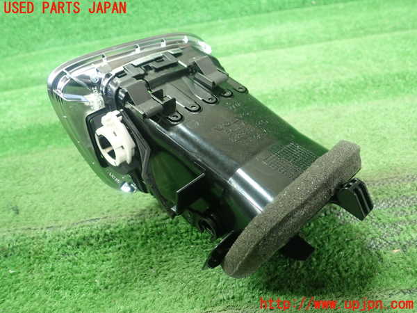 1UPJ-9235997526]ボルボ・V40 クロスカントリー(MB420XC)エアコン吹き出し口1(右) 中古_3