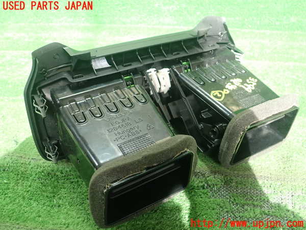 1UPJ-9235997527]ボルボ・V40 クロスカントリー(MB420XC)エアコン吹き出し口2(真中) 中古_3