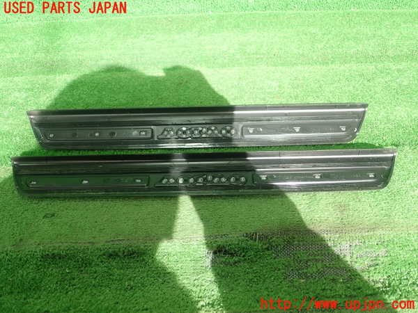 1UPJ-9235997740]ボルボ・V40 クロスカントリー(MB420XC)スカッフプレート 中古_2