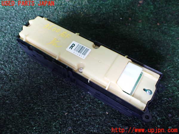 1UPJ-9236006240]レクサス・RX450h(GYL10W)右前パワーウィンドウスイッチ 中古_2