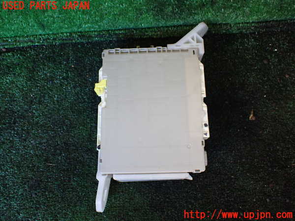 1UPJ-9236006741]レクサス・RX450h(GYL10W)ヒューズボックス1 中古_3