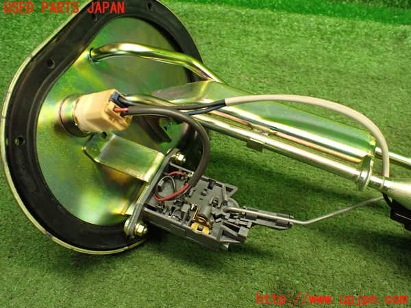 1UPJ-9236012510]ロードスター(NA6CE)燃料ポンプ 中古_3