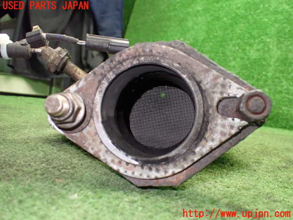 1UPJ-9236012661]ロードスター(NA6CE)触媒1 中古_4