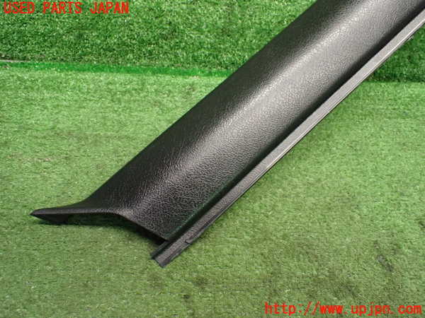 1UPJ-9236017655]ロードスター(NA6CE)右フロントピラートリム 中古_3