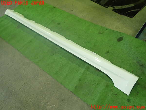 1UPJ-9236021390]アウディ・A5 スポーツバック(F5CVKL)右サイドステップ 中古_2