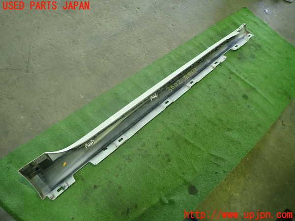 1UPJ-9236021392]アウディ・A5 スポーツバック(F5CVKL)左サイドステップ 中古_4