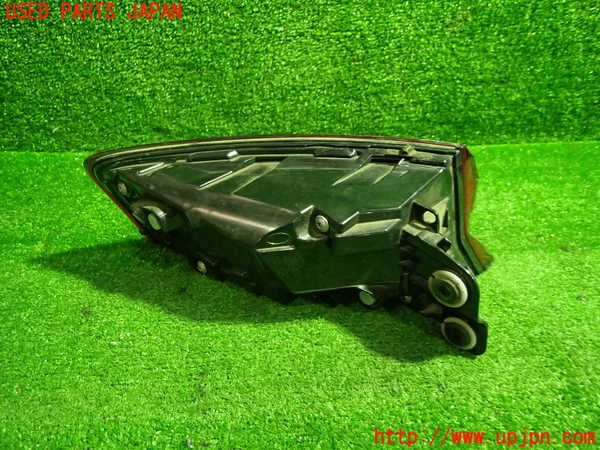 1UPJ-9236021530]アウディ・A5 スポーツバック(F5CVKL)右テールランプ 中古_2