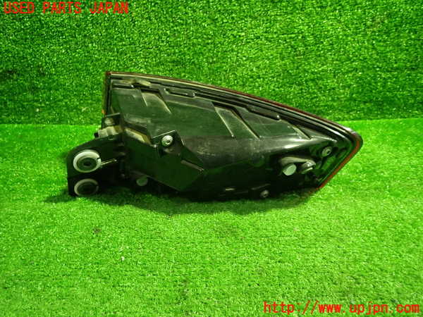 1UPJ-9236021536]アウディ・A5 スポーツバック(F5CVKL)左テールランプ 中古_2