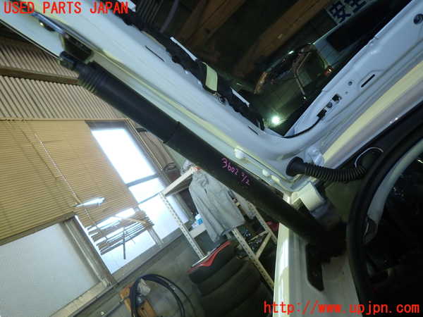 1UPJ-9236021584]アウディ・A5 スポーツバック(F5CVKL)リアゲートダンパー 中古_2