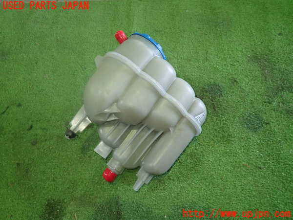 1UPJ-9236022410]アウディ・A5 スポーツバック(F5CVKL)ラジエータータンク 中古_2