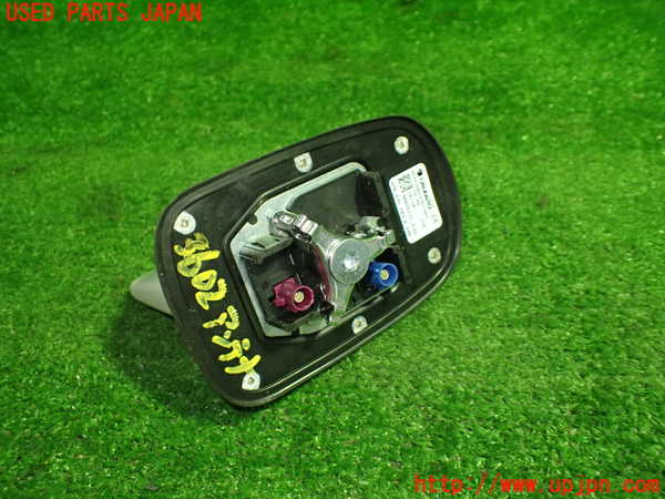 1UPJ-9236026550]アウディ・A5 スポーツバック(F5CVKL)アンテナ 中古_4