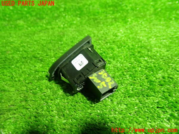 1UPJ-9236026310]アウディ・A5 スポーツバック(F5CVKL)スイッチ5 (アイドリングストップ) 中古_3