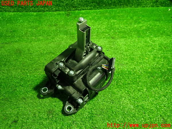 1UPJ-9236027555]アウディ・A5 スポーツバック(F5CVKL)ATシフトレバー 中古_3