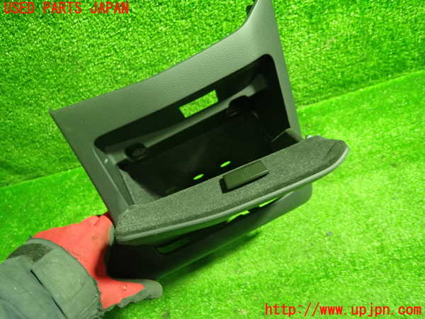 1UPJ-9236027841]アウディ・A5 スポーツバック(F5CVKL)小物入れ1 中古_2