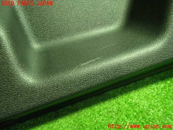 1UPJ-9236021578]アウディ・A5 スポーツバック(F5CVKL)バックドア内張り 中古_2