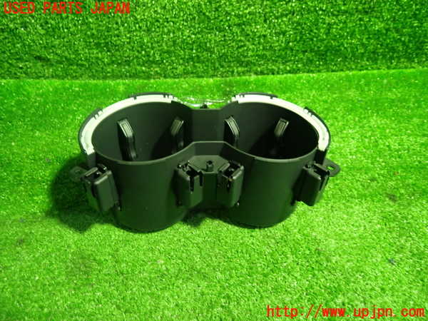 1UPJ-9236027810]アウディ・A5 スポーツバック(F5CVKL)ドリンクホルダー 中古_2